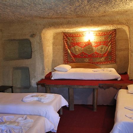 Yasin'S Place Backpackers Cave Hostel เกอเรเม ภายนอก รูปภาพ